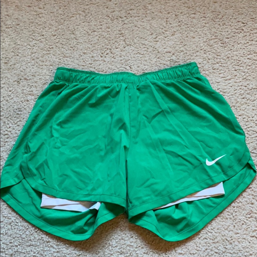 Nikes shorts with white liner
